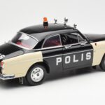 Volvo P121 Politie Revell 1:18 8904 - image 3 of 8
