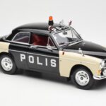 Volvo P121 Politie Revell 1:18 8904 - image 6 of 8