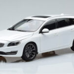 Volvo V60 D3 Crystal Wit FAW 1:18