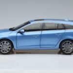 Volvo V60 D3 Power Blauw FAW 1:18 9430839 Metaal - image 4 of 7