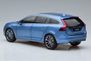 Volvo V60 D3 Power Blauw FAW 1:18 9430839 Metaal — afbeelding 6 van 7