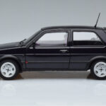 Volkswagen Golf GTI Mk2 Fire and Ice Paars Norev 1:18 - image 4 of 7