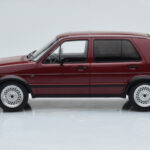 Volkswagen Golf GTI Mk2 Rood MCG 1:18 - image 3 of 6
