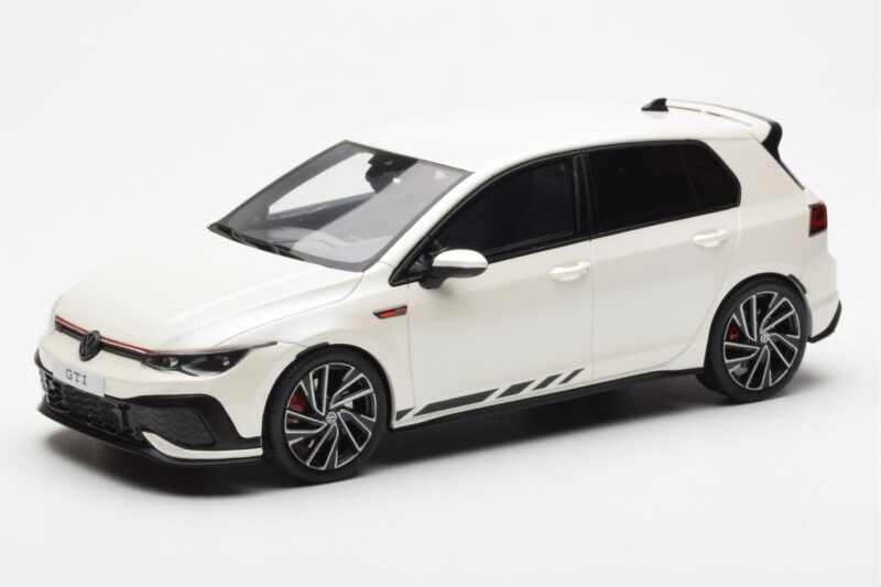Volkswagen Golf GTI Mk8 Clubsport Wit Otto 1:18 OT986
