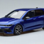 Volkswagen Golf Mk8 R Blauw Otto 1:18