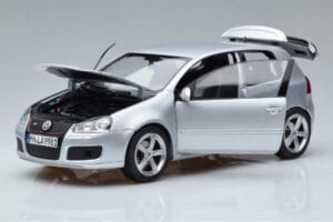Volkswagen Golf GTI Mk5 Pirelli Edition Zilver Norev 1:18 188425 Metaal — afbeelding 2 van 7