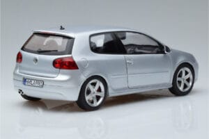 Volkswagen Golf GTI Mk5 Pirelli Edition Zilver Norev 1:18 188425 Metaal — afbeelding 3 van 7