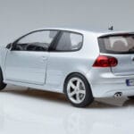 Volkswagen Golf GTI Mk5 Pirelli Edition Zilver Norev 1:18 188425 Metaal - image 6 of 7