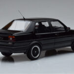 Volkswagen Jetta Mk2 Zwart Otto 1:18 - image 2 of 6