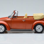 Volkswagen Beetle 1303 Cabriolet Oranje Norev 1:18 - image 3 of 6