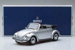 Volkswagen Kever 1303 Cabriolet Zilver Norev 1:18 188530 Metaal — afbeelding 6 van 6