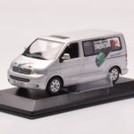 Volkswagen Multivan T5 Zilver Heli Coil Edition Minichamps 1:43 - image 2 of 4