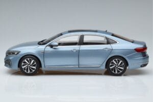 Volkswagen Passat B8 Blauw FAW 1:18 ZVF000003A Metaal — afbeelding 4 van 7