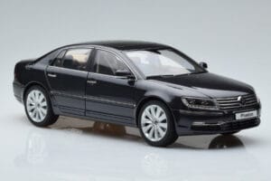 Volkswagen Phaeton V6 Mazeppa Grijs Kyosho 1:18 08831MBK Metaal — afbeelding 6 van 9