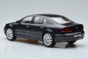Volkswagen Phaeton V6 Mazeppa Grijs Kyosho 1:18 08831MBK Metaal — afbeelding 7 van 9