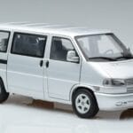 Volkswagen T4b Transporter Caravelle Minibus Schuco 1:18 450041500 Metaal - image 6 of 8