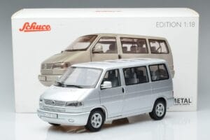 Volkswagen T4b Transporter Caravelle Minibus Schuco 1:18 450041500 Metaal — afbeelding 8 van 8