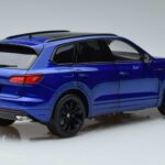 Volkswagen Touareg CR Blauw FAW 1:18 LTC761021BLU Metaal - image 3 of 7