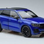 Volkswagen Touareg CR Blauw FAW 1:18 LTC761021BLU Metaal - image 5 of 7