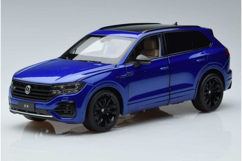 Volkswagen Touareg CR Blauw FAW 1:18 LTC761021BLU Metaal
