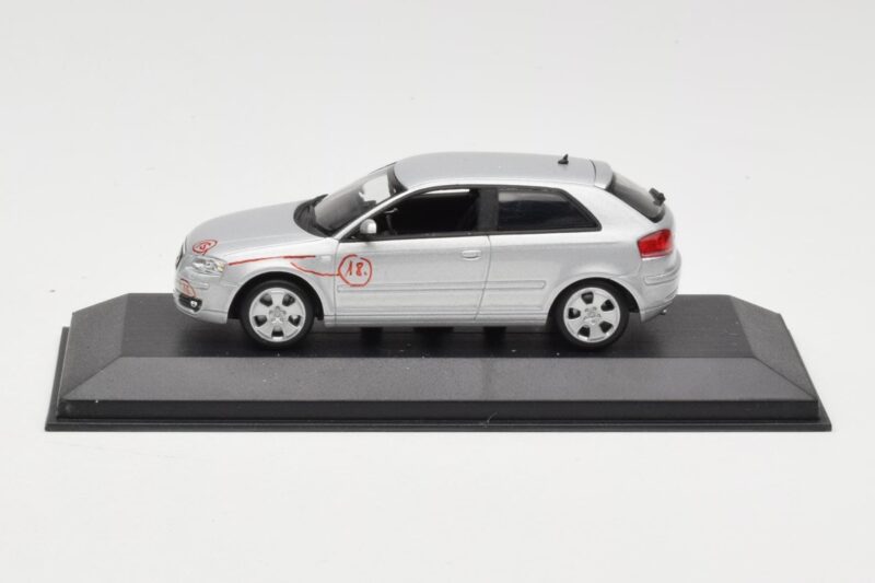 Audi A3 8P Zilver Prototype Minichamps 1:43 5010503013 Metaal