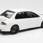 Mitsubishi Lancer Evo VIII MR FQ-400 Wit Otto 1:18 - image 2 of 6