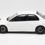 Mitsubishi Lancer Evo VIII MR FQ-400 Wit Otto 1:18 - image 3 of 6
