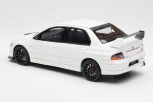 Mitsubishi Lancer Evo VIII MR FQ-400 Wit Otto 1:18 OT777 Hars — afbeelding 5 van 6