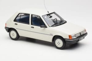 Peugeot 205 Junior Wit Otto 1:18 OT463 Hars — afbeelding 4 van 6