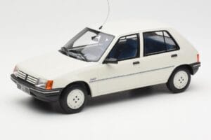 Peugeot 205 Junior Wit Otto 1:18 OT463 Hars