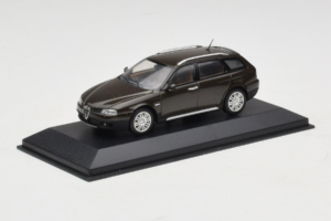 Alfa Romeo 159 Brooklands Green Minichamps 1:43 400120411 Metaal — afbeelding 2 van 4