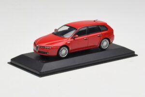 Alfa Romeo 159 Sportwagon Alfa Rood Minichamps 1:43 400120511 Metaal — afbeelding 2 van 4