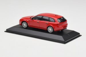 Alfa Romeo 159 Sportwagon Alfa Rood Minichamps 1:43 400120511 Metaal — afbeelding 3 van 4