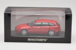 Alfa Romeo 159 Sportwagon Alfa Rood Minichamps 1:43 400120511 Metaal — afbeelding 4 van 4