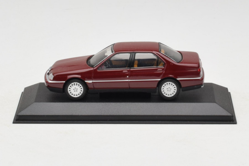 Alfa Romeo 164 3.0 Super V6 Donkerrood Minichamps 1:43 436120700 Metaal