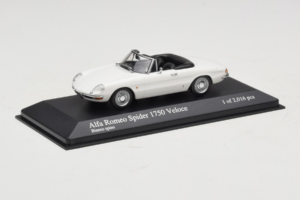 Alfa Romeo 1750 Spider Veloce Wit Minichamps 1:43 400120530 Metaal — afbeelding 2 van 4