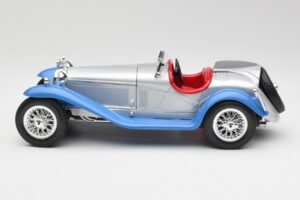 Alfa Romeo 2300 Spider Zilverblauw Bburago 1:18 3008 Metaal — afbeelding 4 van 8