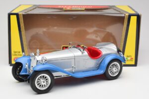 Alfa Romeo 2300 Spider Zilverblauw Bburago 1:18 3008 Metaal — afbeelding 8 van 8