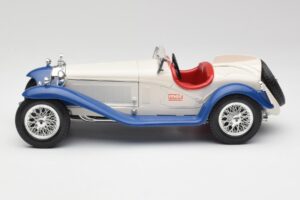 Alfa Romeo 2300 Spider Wit & Blauw Bburago 1:18 3008-M1 Metaal — afbeelding 3 van 6