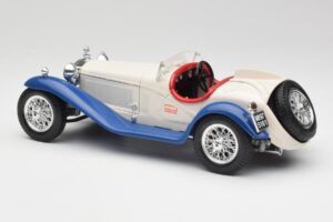 Alfa Romeo 2300 Spider Wit & Blauw Bburago 1:18 3008-M1 Metaal — afbeelding 5 van 6