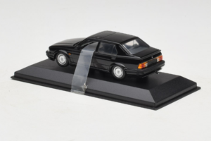 Alfa Romeo 75 3.0 V6 Zwart Minichamps 1:43 403120463 Metaal — afbeelding 3 van 4