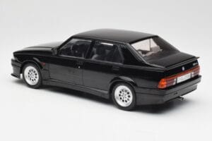 Alfa Romeo 75 Turbo Evoluzione Zwart MCG 1:18 MCG18429 Metaal — afbeelding 5 van 6