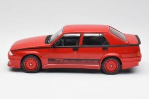 Alfa Romeo 75 Turbo Evoluzione Rood MCG 1:18 MCG18428 Metaal — afbeelding 3 van 6
