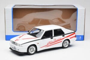 Alfa Romeo 75 Turbo Evoluzione Wit MCG 1:18 MCG18430 Metaal — afbeelding 6 van 6