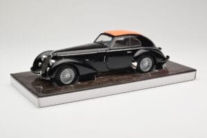 Alfa Romeo 8C 2900B Lungo Zwart Minichamps 1:18 100120421 Metaal — afbeelding 3 van 8