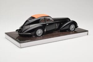 Alfa Romeo 8C 2900B Lungo Zwart Minichamps 1:18 100120421 Metaal — afbeelding 4 van 8