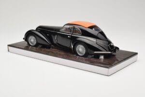 Alfa Romeo 8C 2900B Lungo Zwart Minichamps 1:18 100120421 Metaal — afbeelding 7 van 8