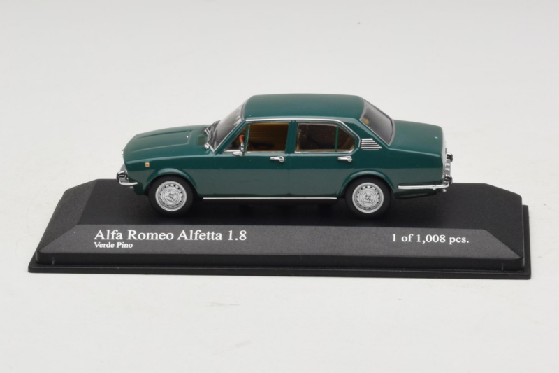 Alfa Romeo Alfetta 1.8 Groen Minichamps 1:43 400120204 Metaal