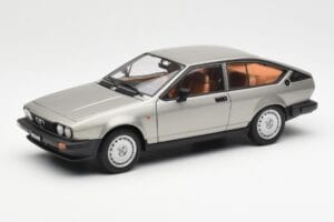 Alfa Romeo Alfetta GTV 2.0 Grijs Metallic AUTOart 1:18 70147 Metaal