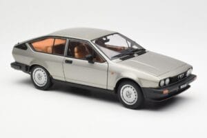Alfa Romeo Alfetta GTV 2.0 Grijs Metallic AUTOart 1:18 70147 Metaal — afbeelding 6 van 8